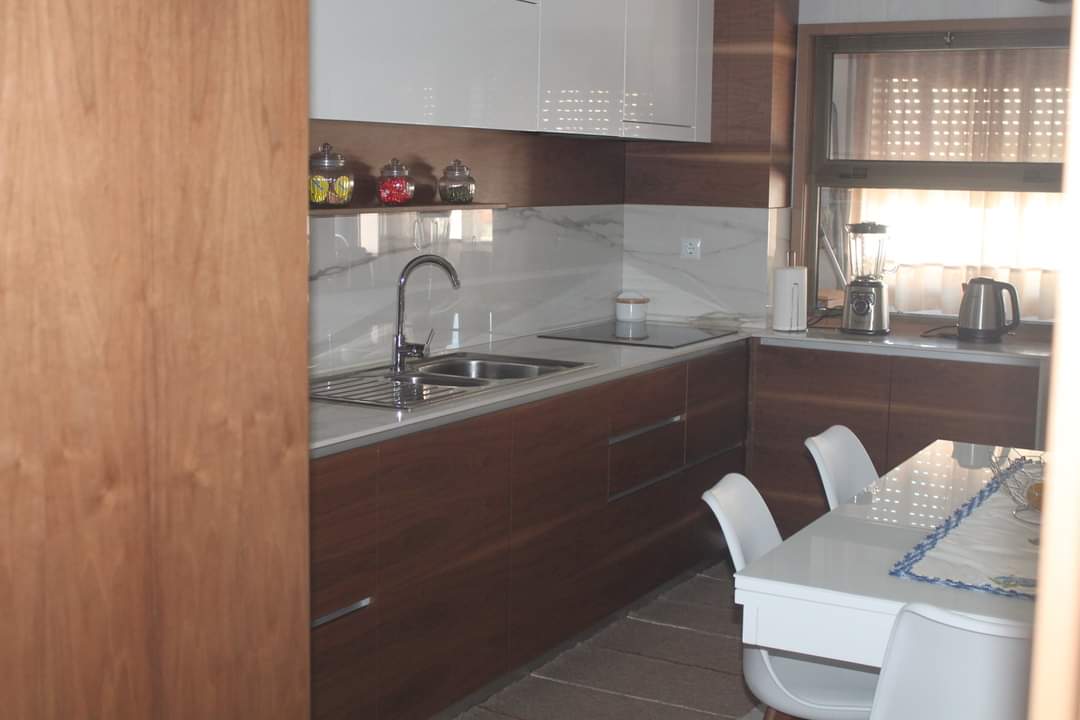 JB MÓVEIS - Mobiliário personalizado e decoração de interiores